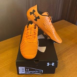 Brand New Under Armour Orange Magnetico Soccer Cleats, Size 11M